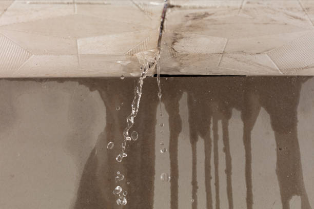 Professional Sewage Cleanup technician working in Rayville, MO